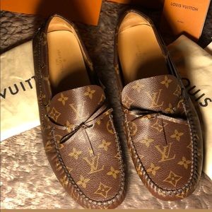 Meet your Posher, Dewey